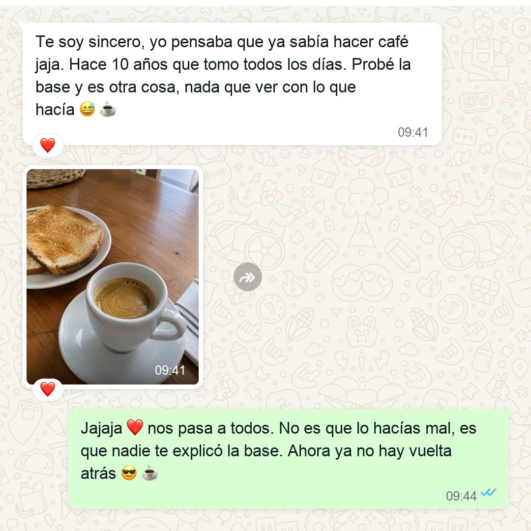 TESTIMONIO: captura real de WhatsApp 2 de 8 — "yo ya sabía hacer café" y se sorprendió igual con la base